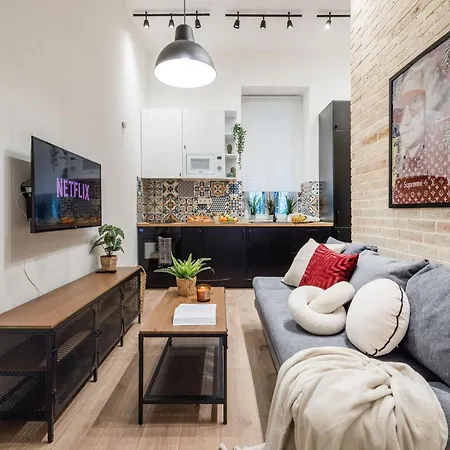 Apartment Chic Urban Retreat- Near Opera & Basilica *