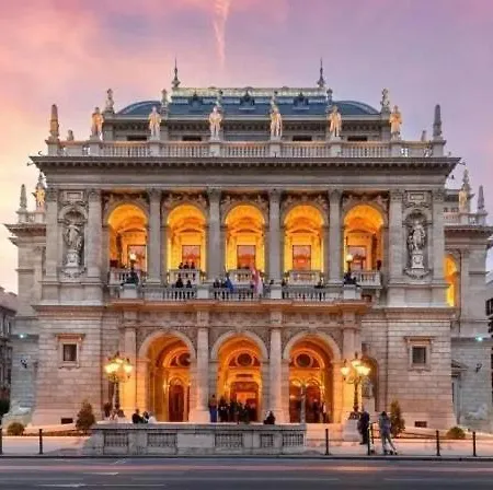 Chic Urban Retreat- Near Opera & Basilica Budapest